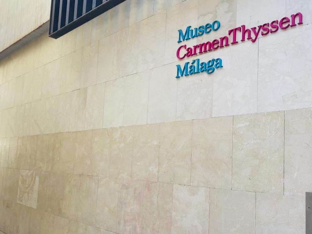Thyssen Wabi Malaga Apartment Luaran gambar